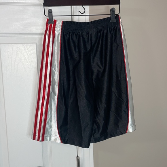Adidas black white and red shorts size M - Picture 2 of 3